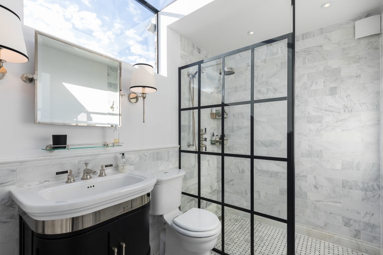 Shower screen by Fabco