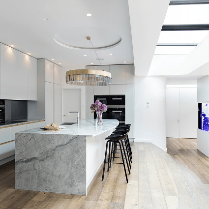 White Kitchen Island Bespoke - Amberth